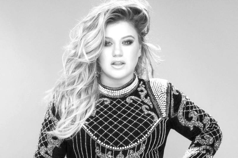 Kelly Clarkson set to host the Billboard Music Awards
