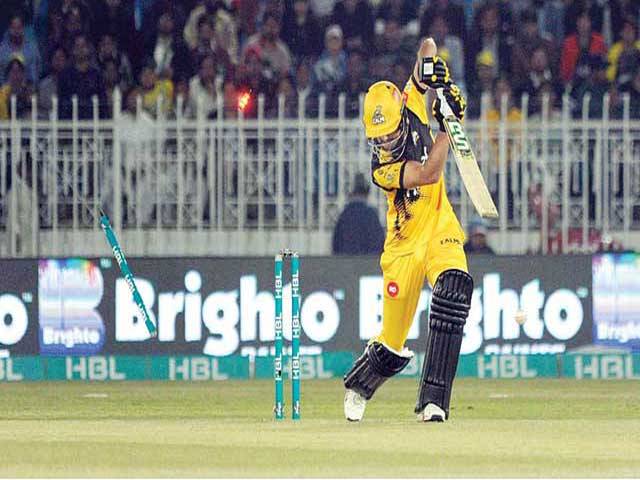 Amir bowls Karachi Kings to second successive win