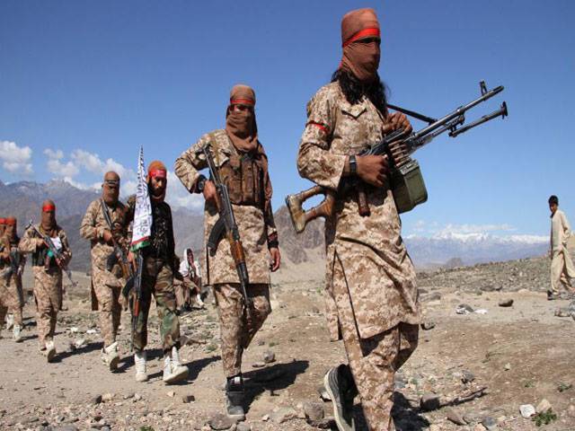 US retaliates with air strike as Taliban kill 20 Afghan army, police