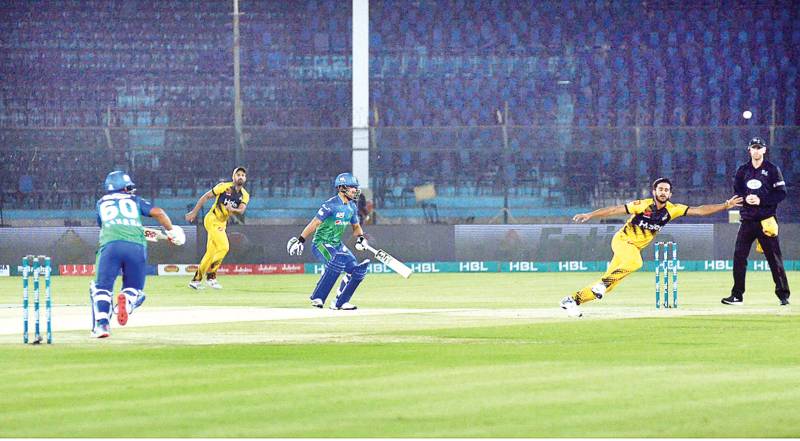 Multan Sultans edge out Peshawar Zalmi by three runs