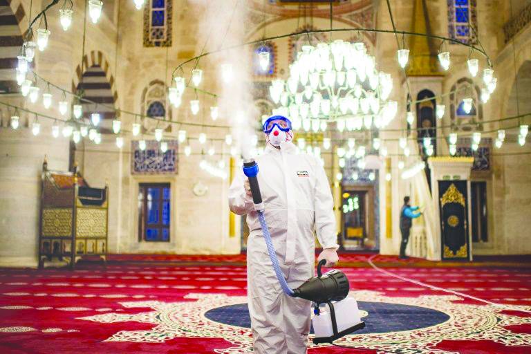 Turkey quarantines pilgrims returning from Saudi Arabia