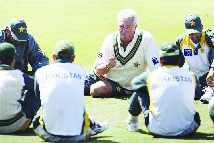 Pakistani cricketers pay tributes to late Woolmer
