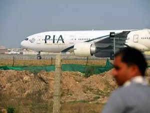 International flights to Pakistan suspended for two weeks