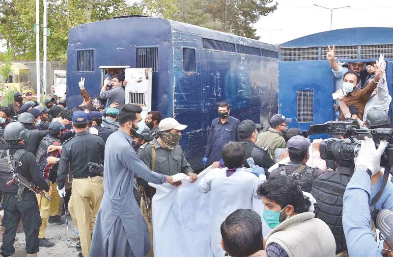 Protesting doctors detained after clash with police in Quetta 