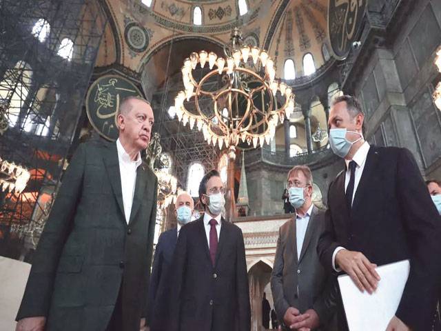 Erdogan prays in Hagia Sophia after mosque reconversion