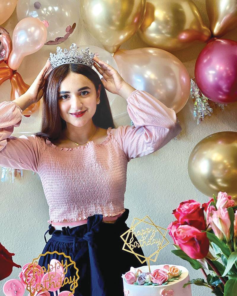 Queen of hearts, Yumna Zaidi celebrates her quarantined birthday