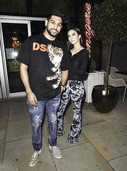 Amir Khan spotted with wife Faryal at a dinner date