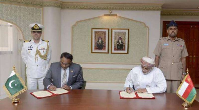 Pakistan, Oman sign MoU for military cooperation