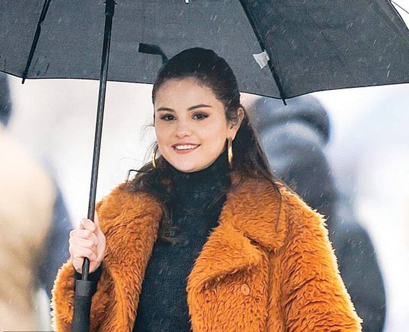 Selena Gomez shoots snow-covered streets of Queens