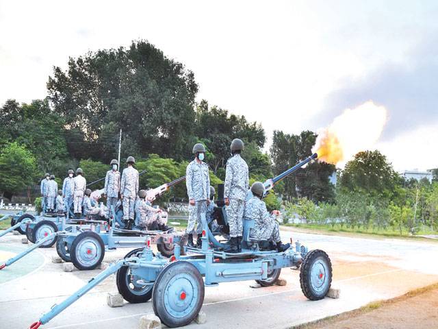 Navy celebrates Pakistan Day with traditional fervour