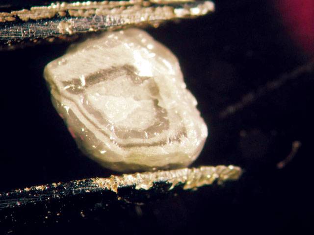 Deep-earth history hidden within African diamonds