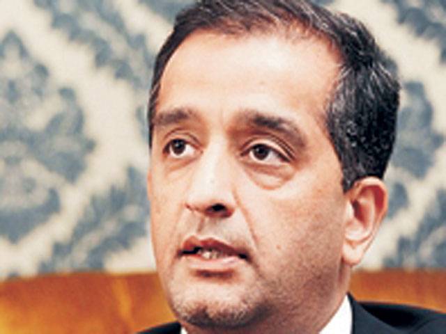 Government trying to solve problems of people at their door steps: Amin Aslam