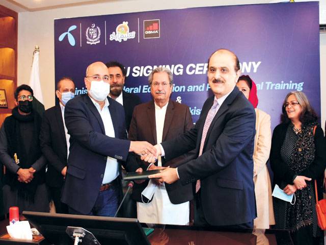 Education ministry, Telenor join hands to pilot Taleemabad in 6 primary public schools