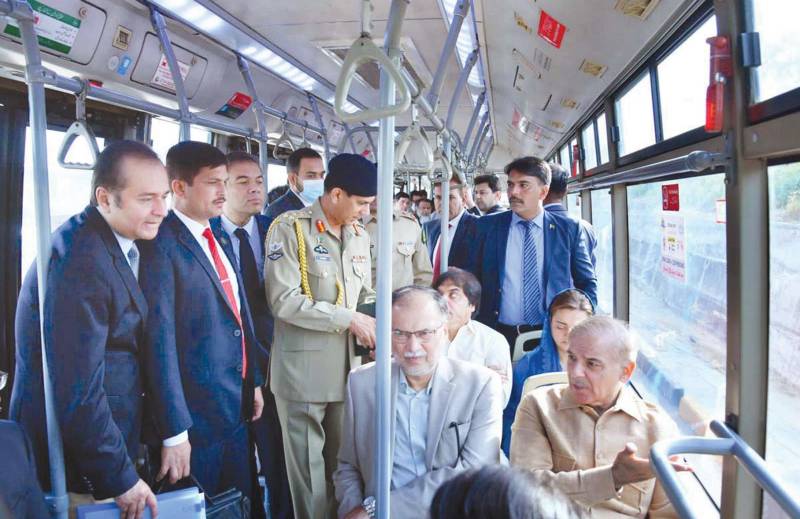PM orders probe into Islamabad Metro bus service delay