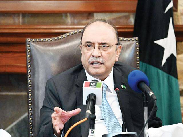 Think out of the box, early elections no solution: Zardari