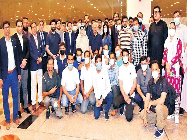 First batch of Pakistani students returns to China after Covid restrictions
