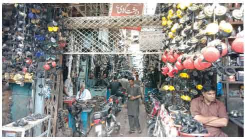 Bilal Gunj auto market: A graveyard of vehicles
