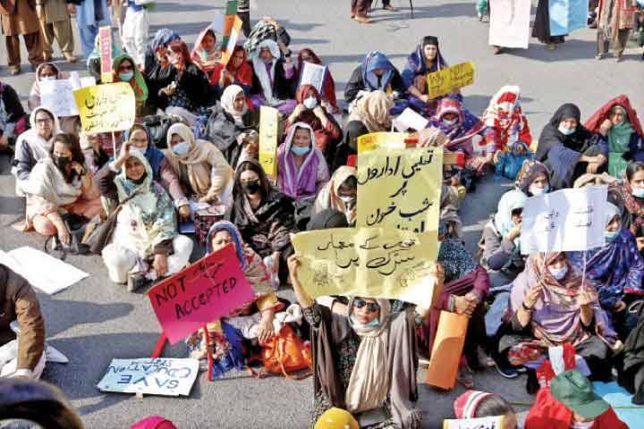 LG dept employees stage protest