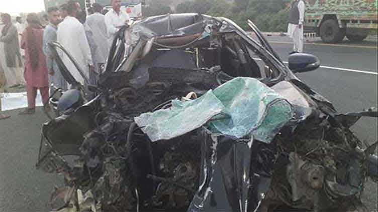 Three die in car-trailer collision near RYK