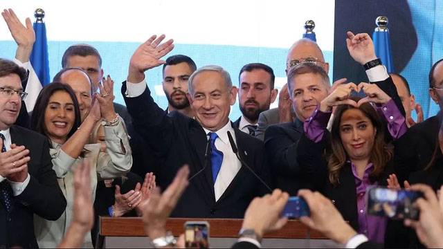 Netanyahu sees path to power with far right