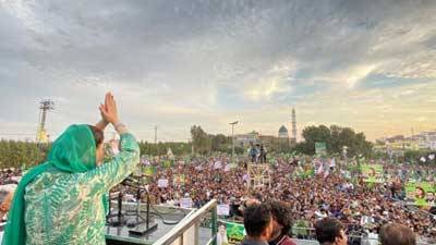 Maryam calls Imran ‘mentally retarded person’ in public rally