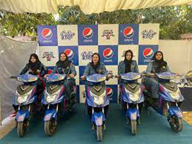 PepsiCo signs MoU with Traffic Police Lahore to provide training, learner licenses to over 5000 female students