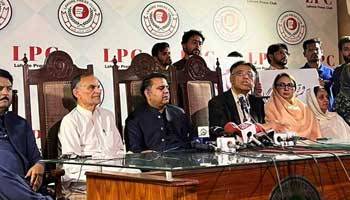 Only solution to political crisis is implementation on Constitution, says Fawad