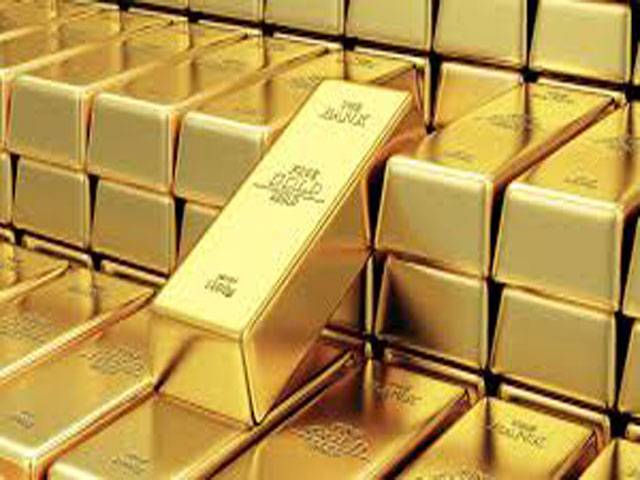Gold price slumps by Rs2500 per tola