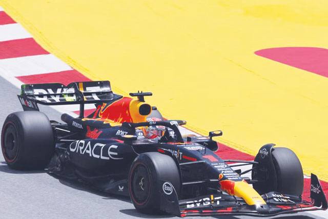 Verstappen fastest in Spain as Alonso revs up the fans