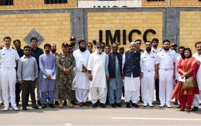 Pakistan Navy provides fishing map to fishermen for enhanced safety