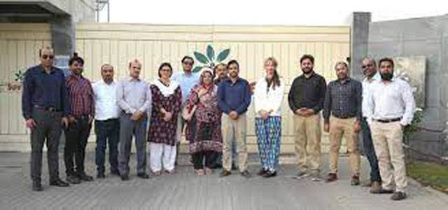 Nutrition International delegation visits Sunridge Flour plant