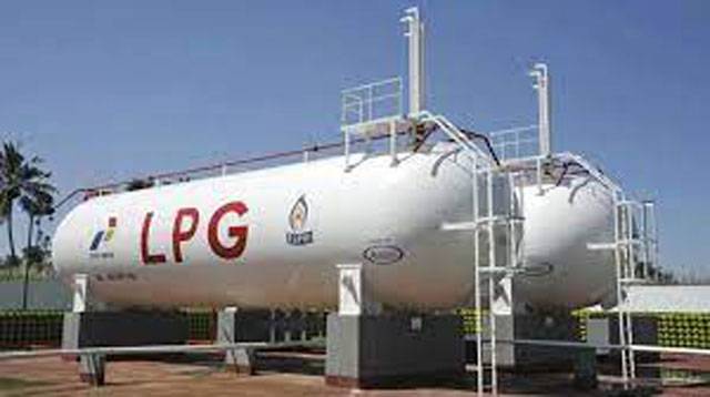 Federal govt working on plan to build increased storage for LPG at Karachi port