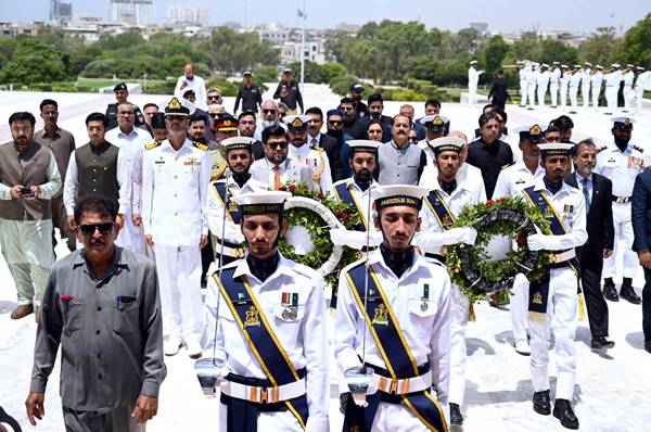 Governor Sindh visits Quaid’s mausoleum on the occasion of Youm-e-Tashakkur