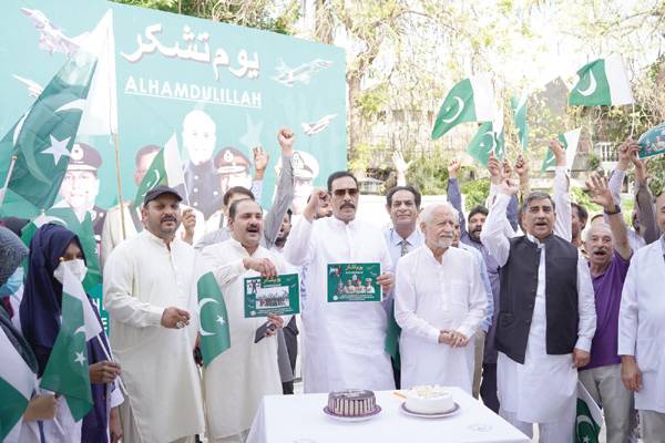 Muhammad Ajmal visits Sundas Foundation