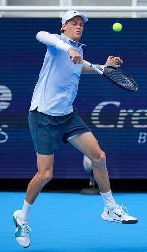 Defending champion Sinner storms into Cincinnati Open semifinals