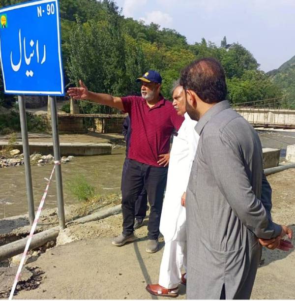 NHA chairman visits KP, oversees rehab of roads