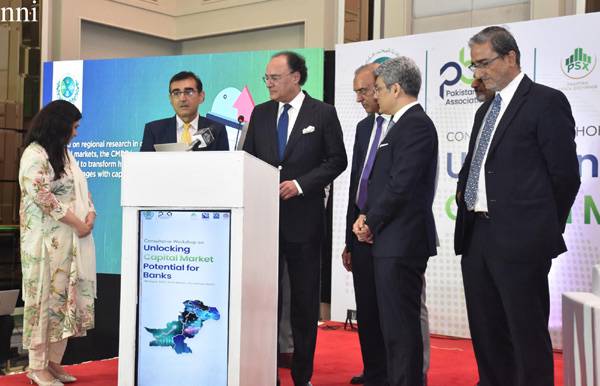 Finance minister for realising potential of capital market