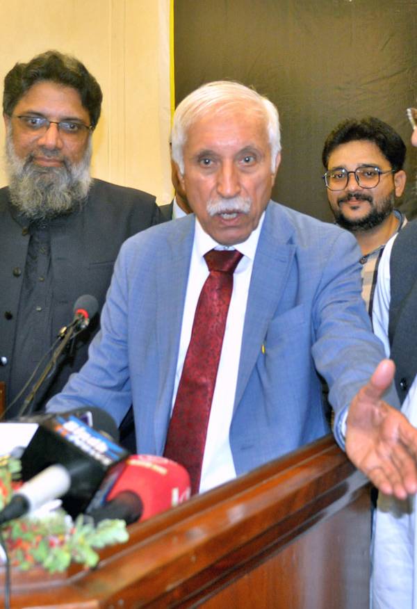 Govt committed to reducing trade deficit, increasing foreign investment: Qaiser Ahmed Shaikh