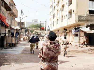 Rangers clash with Lyari gang; 3 killed