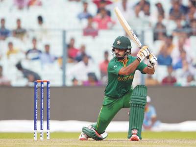 Hafeez leads Pakistan to 15-run win over Sri Lanka