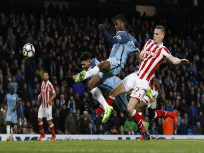 Manchester City fail to fire in Stoke stalemate