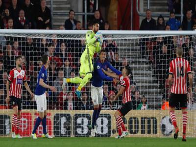 Romero at the ready in Manchester United stalemate