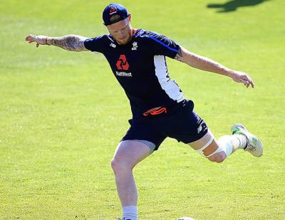 Stokes and Buttler power England to 330