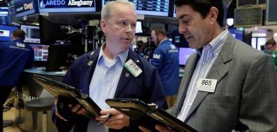 Wall Street sets fresh records despite little movement