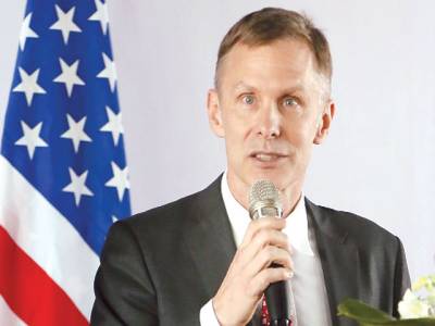 US diplomat in China quits over Trump climate policy