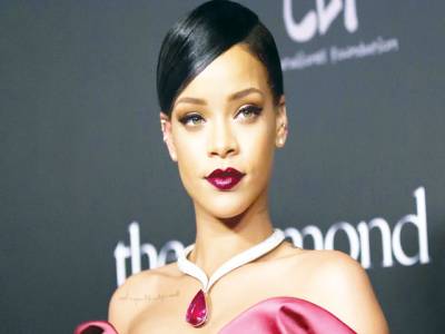 Rihanna wants to marry Victoria Beckham