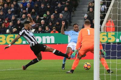 Sterling sparkles as City claim 18th successive win