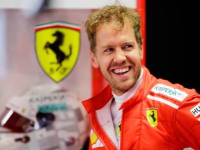 Vettel takes aim at Hamilton with Singapore sling