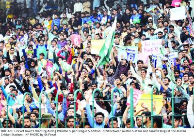 Multan topple Karachi to score third win in PSL