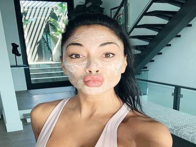 Nicole Scherzinger maintains her beauty regime while self-isolating